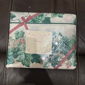Vintage Allyson Kent flat sheet